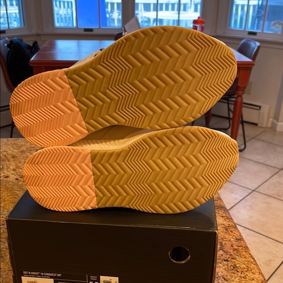 Sorel Out N About III Conquest waterproof sneaker bootie size 7.5 Women’s . - Picture 3 of 6